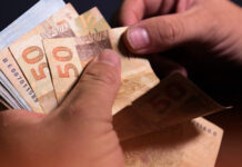 Mais de 150 mil trabalhadores não sacaram abono do PIS/Pasep; veja como conferir